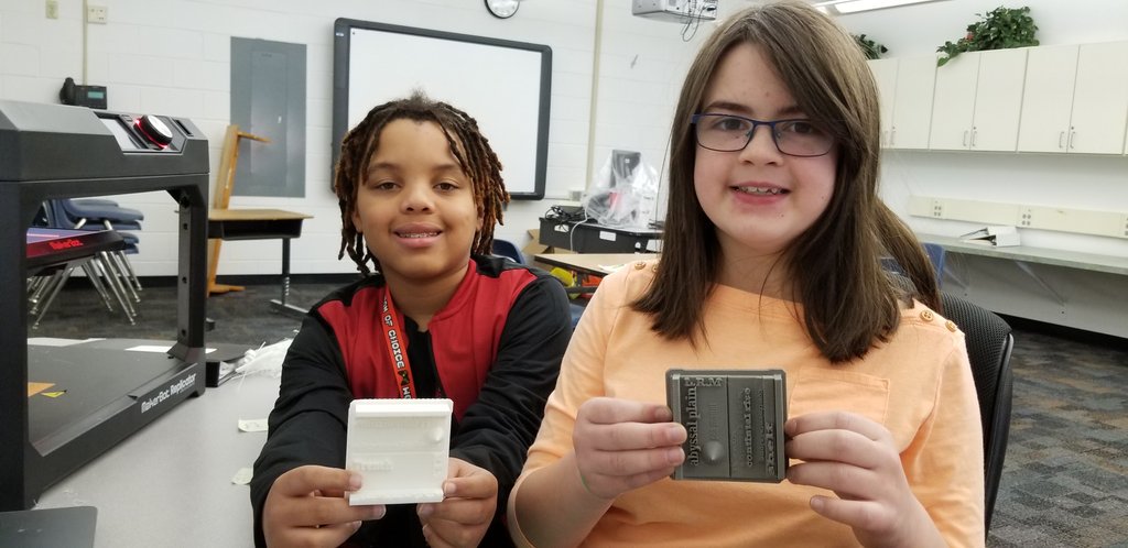 vabits's tweet photo. Fourth graders had a blast 3d printing  - learning Tinkercad and the Ocean Floor! @Thalia_Ele  @ARagland2 @TechTeachVB https://t.co/I1yivxdFAf