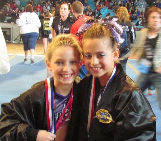MorganG0422's tweet photo. Happy birthday @HadleaS! I love you and all of our fun memories! Hope you have a great day💜 https://t.co/APdQhNtInN