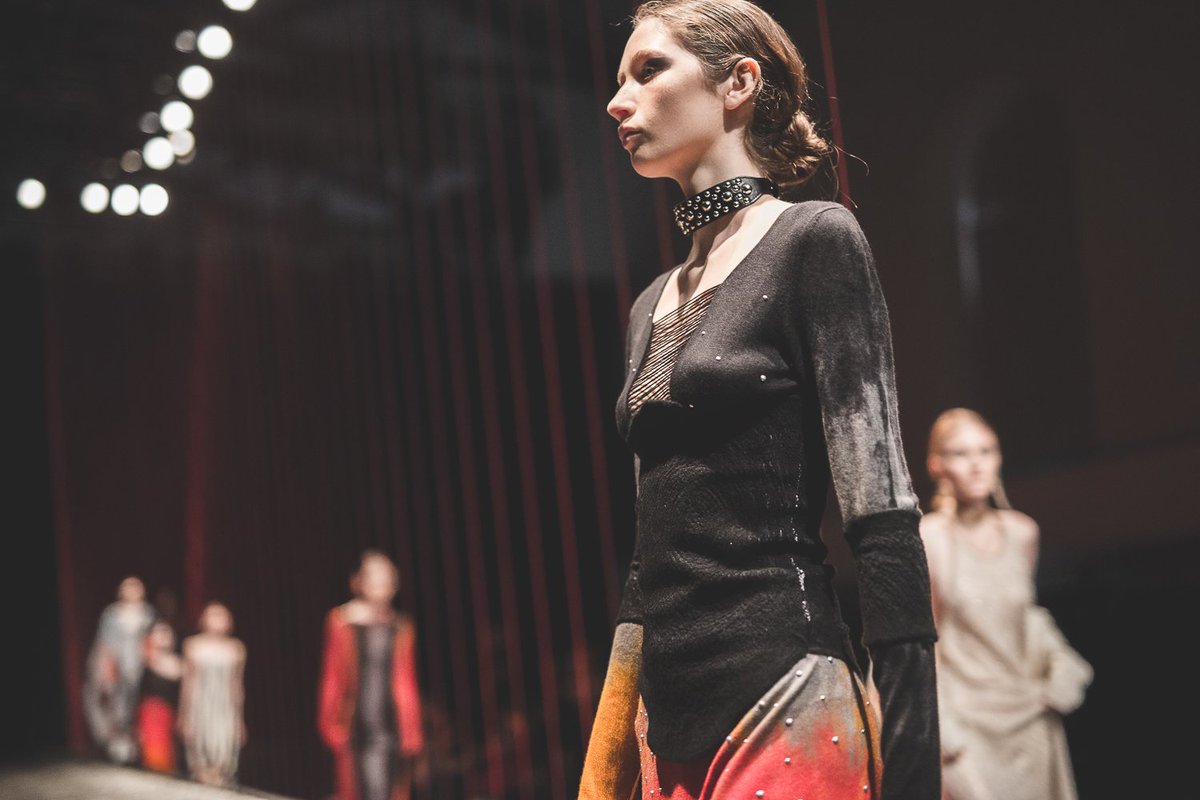 AccaCostumeModa's tweet photo. 2wks left until our MA Fashion Show, Creative Knitwear Design at #ckdfashionshow #PittiFilati #pf84 π₯ Wednesday 23th Sala della Rotonda, Florence β€π«πͺπ» #ckdfashionshow
Images from the last CKD Fashion Show at @Pitti_Immagine , 2017 #tbt
#accademiacostumeemoda #madeinaccademia https://t.co/nvILmO46G5