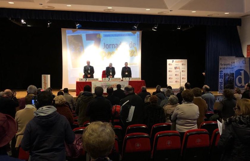 jov_pmadridejos's tweet photo. @planpastoral Ya han comenzado las #7JdPastoral, donde miembros de nuestra parroquia disfrutarán de estos días.
Recordamos que aquellos que no han podido asistir pueden seguir las jornadas en directo en #rtdv Canal Diocesano o en la web: https://t.co/amg4QYJrhL https://t.co/WNXqpVbqXG
