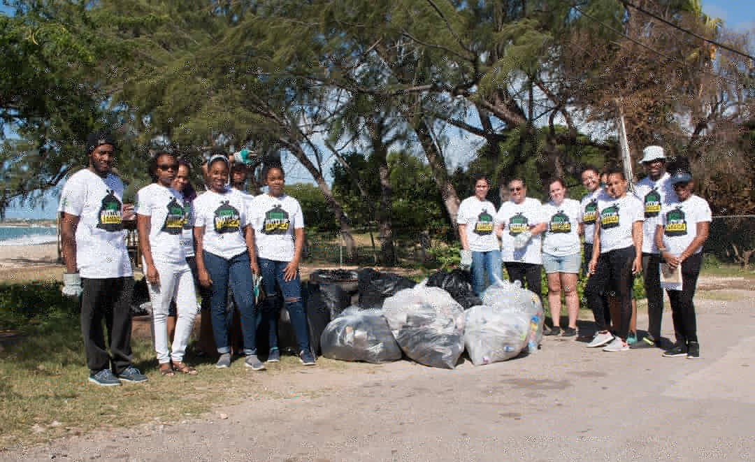 nuhduttyupja's tweet photo. The last @nuhduttyupjamaica cleanup network event for 2018 by @ActsOfGraceFDN
at Great Bay, St Elizabeth. Stay tuned to our page for more information on how to join the 2019 network! #nuhduttyupjamaica #signuptocleanup #cleanupnetwork @tourismja @Wisynco https://t.co/h0CK9pWav5