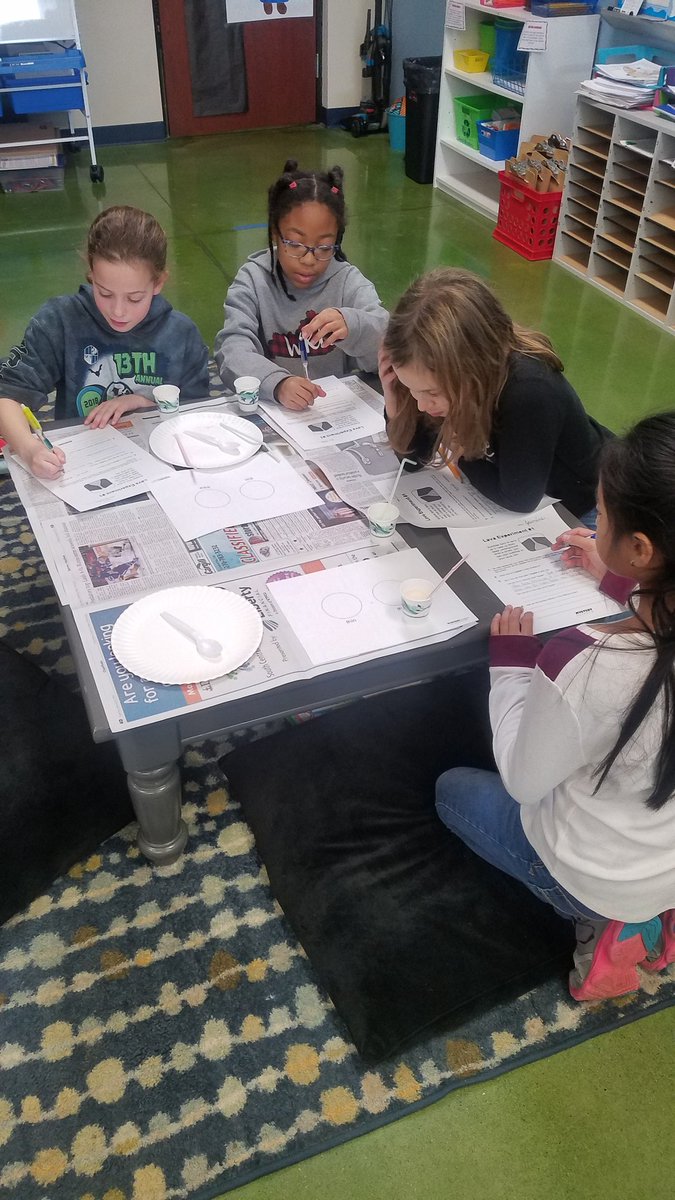 Why do some volcanoes explode? We're studying the different types of volcanoes and the lava they produce. Mystery Science for the win! <a href="/JresRockets/">JRES</a> @MsLamb_4th <a href="/MysterySci/">Mystery Science</a>