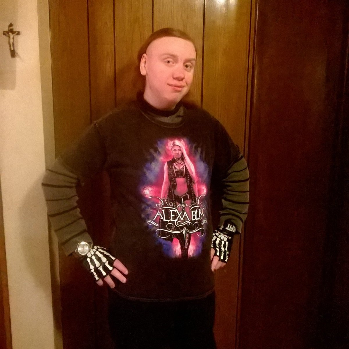 @AlexaBliss_WWE I am loving this new #BlissedOff mineral wash shirt! 😈 #AMomentOfBliss #Blissfit #FiveFeetOfFury