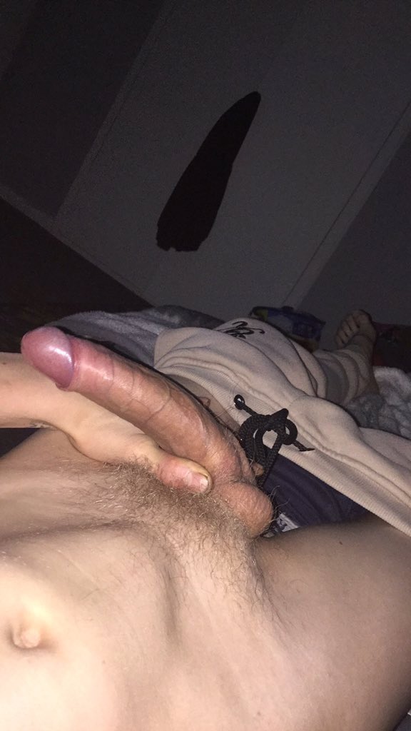 jo78640602's tweet photo. Bored 😈 https://t.co/j8UOiNmpHk