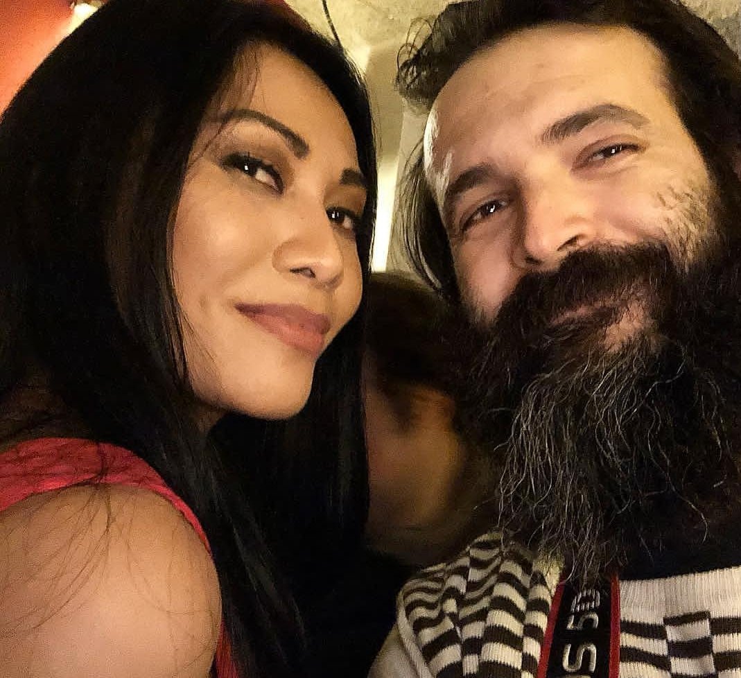 okiwanata's tweet photo. Ini adalah fans mbak @Anggun_Cipta saat melakukan konser di Bologna Italy. #AnggunIntimateTour #Anggun #Italy #2019 😎🙏 https://t.co/496hKJ9lkj