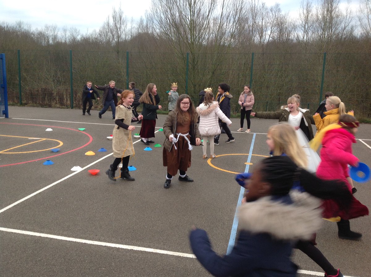 MrClark_CS's tweet photo. 'Be a Norman day' was a success! Thank you for all of your effort with the costumes! #cornerstones #engage #1066 https://t.co/JOVpfxfXjT