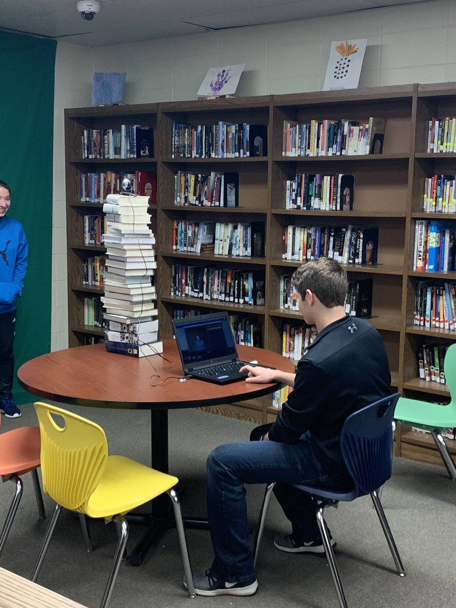 library_hhs's tweet photo. #GreenScreen fun. Thank you @BaileyJCotton for this awesome addition to the library. https://t.co/vfvuaD9gti
