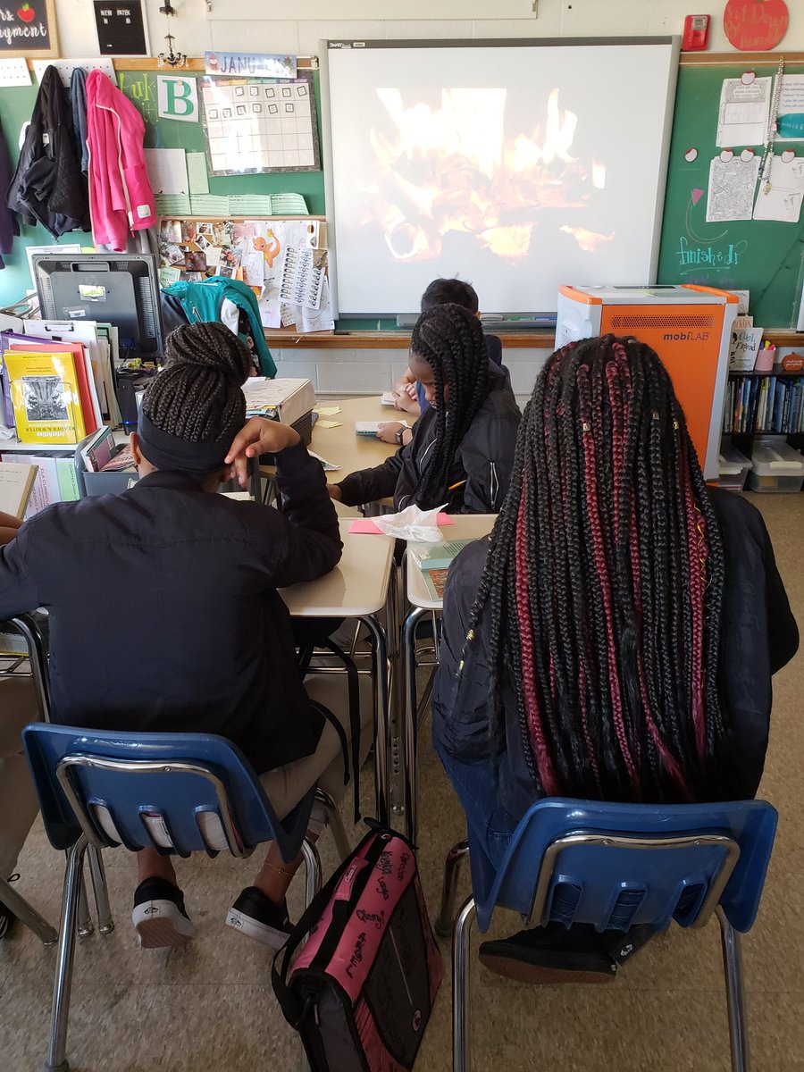 amsladc's tweet photo. @AnnapMSAACPS 6th graders reading by a cozy fire on this chilly Friday! #AACPSPowerUpRead @MrsSchlegel_AMS @AMSLibraryReads https://t.co/lySCbYIR7O