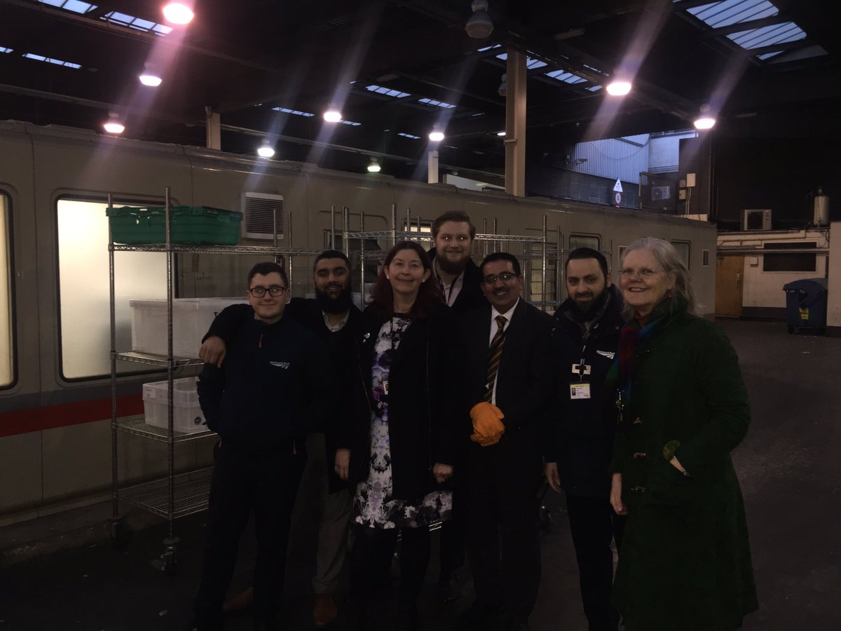 NetworkRailEUS's tweet photo. We are sad to see @Pret close yesterday they’ll be missed. Their leaving gift was all of their racks and equipment they no longer need to the @eustonfoodbank - our team carried all the donations over to the food bank. #oneteameuston https://t.co/69KF6Fg3AZ