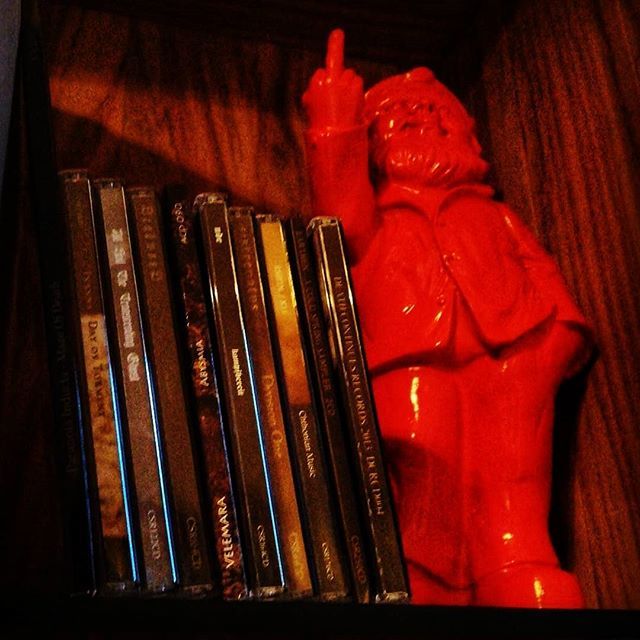 Oneirich93's tweet image. So grateful I got cold hard cash as an x-mas gift... part two #spendspendspend #coldspringrecords