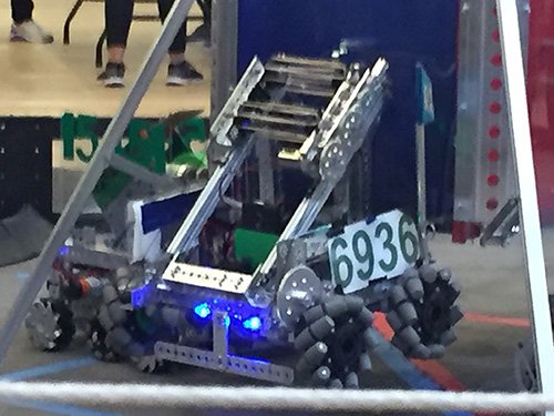 GoldaOchAcademy's tweet photo. Our robotics team, the CodeRunners, will be one of 30 teams competing at the @FTCTeams "Battle in the Blizzard" at Millburn high school this coming Sunday, January 13! 🤖❄️ #coderunners #robot6936 #robotics #battleintheblizzard #goldaochacademy #goanj https://t.co/c77u9inslZ