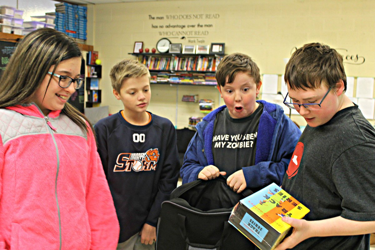 MelindaFry4's tweet photo. My Ss DEVOURED #Ghost by @JasonReynolds83! This book club kept asking me 2 purchase the rest of the series, as they each had a character that they wanted 2 read about. 2day I surprised them! #GreatKids #GreatBookSeries #FallingInLoveWithReading #GreatWayToEndTheWeek #BeUnited https://t.co/BnupDpuOxB