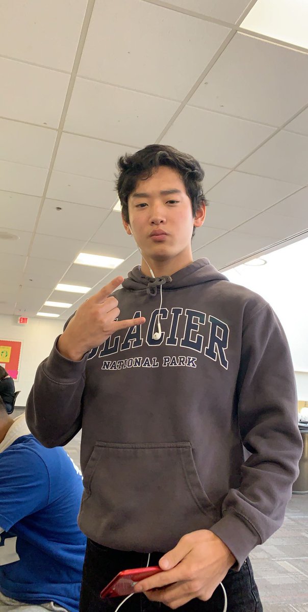 colejhnson_'s tweet image. 300 retweets and @parker5125 will dye his hair pink