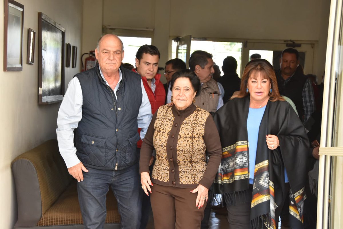 LetyHerreraAle's tweet photo. En estos momentos recorro el Asilo de Ancianos Gómez Palacio acompañada de mi madre Doña Vilma Ale de Herrera quien con sus recursos personales realiza acciones de rehabilitación en este lugar de atención y cuidado a nuestros adultos mayores con una inversión de 4MDP. https://t.co/FzwOgywnln