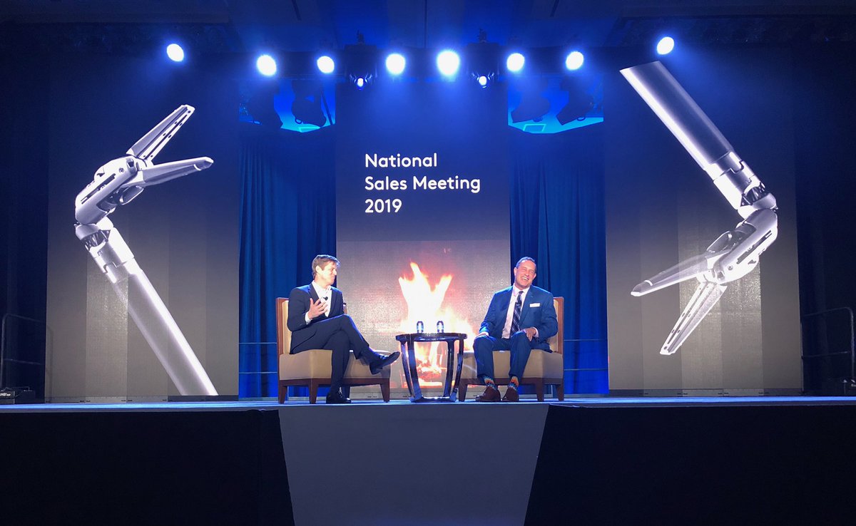 jmb7141972's tweet photo. Such an honor &amp; unique opportunity to interview a world renown surgeon &amp; friend that is now a da Vinci patient.  He shared his story of undergoing surgery from perspective, as a surgeon, executive and father that truly inspired the audience. #NSM2019 #davinciroboticsurgery #Cerf https://t.co/vW5afY57Jc