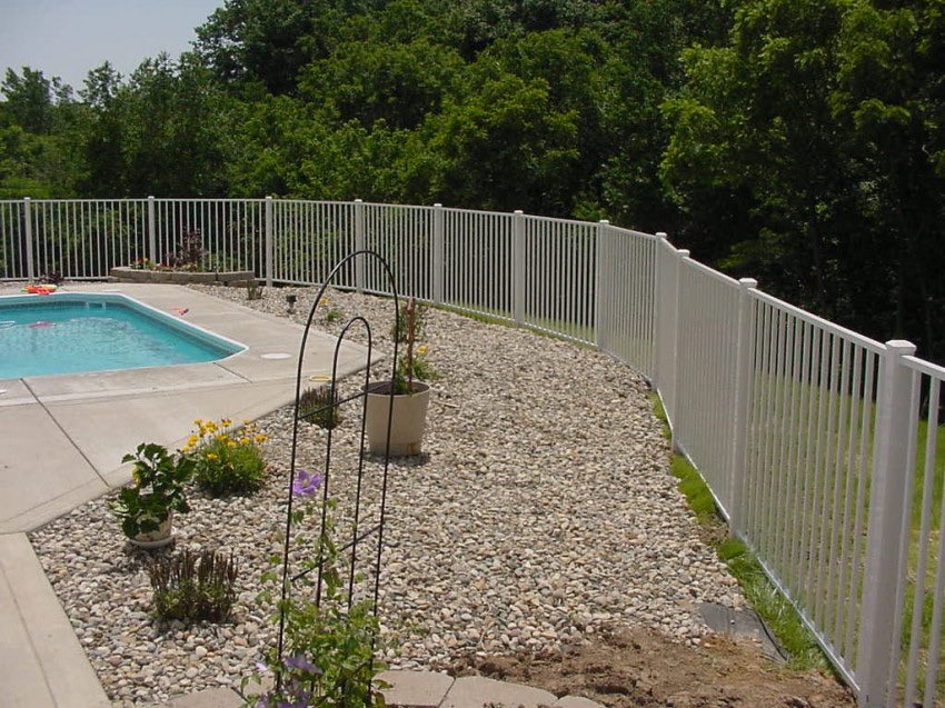 fencemaster2001's tweet image. Whatever your fencing needs are! We’ve got you covered! We offer chain link, privacy, vinyl, &amp;amp; more. Call us at 217532227 #fencemaster #weknowfences