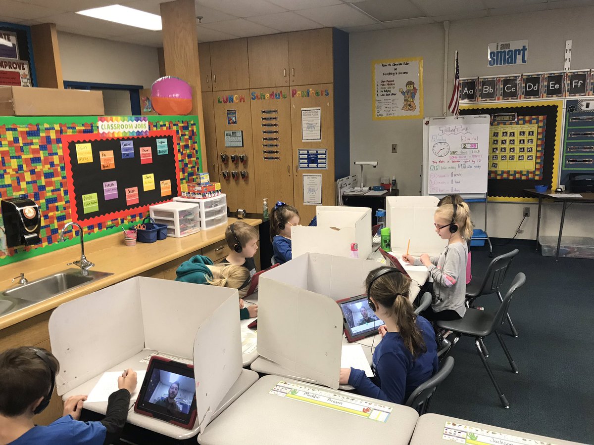 MrReiss17's tweet photo. Using @Flipgrid to give spelling test is amazing! Kids go at their own pace and I don’t have to repeat words over and over. It is a win win. 😆 Thanks @JoshClancy31 for the tip. https://t.co/HLl05YtPWB