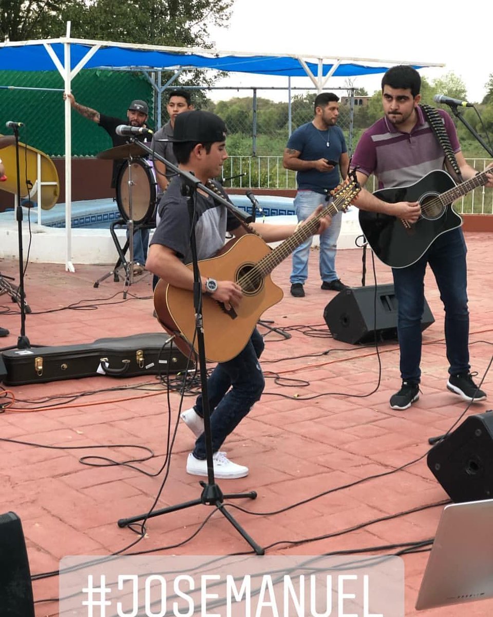 losprimosdejm's tweet photo. Buenos dias
@JoseManuel_Oficial
#josemanuel #jmlc #teamJMLC @luismexianunez #BandaJM #BandaJM @delrecords @angeldelvillar27 🔴🤝 #FanClubsJMLC ✨
#TeamPrimosdeJMA67 https://t.co/2FYsknsNB8