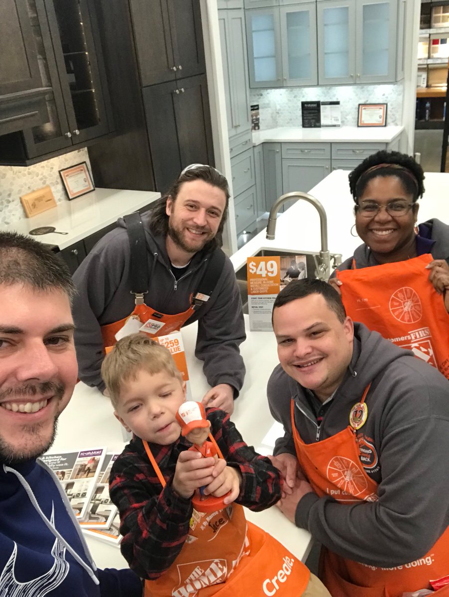 Gary Furnish tweet media