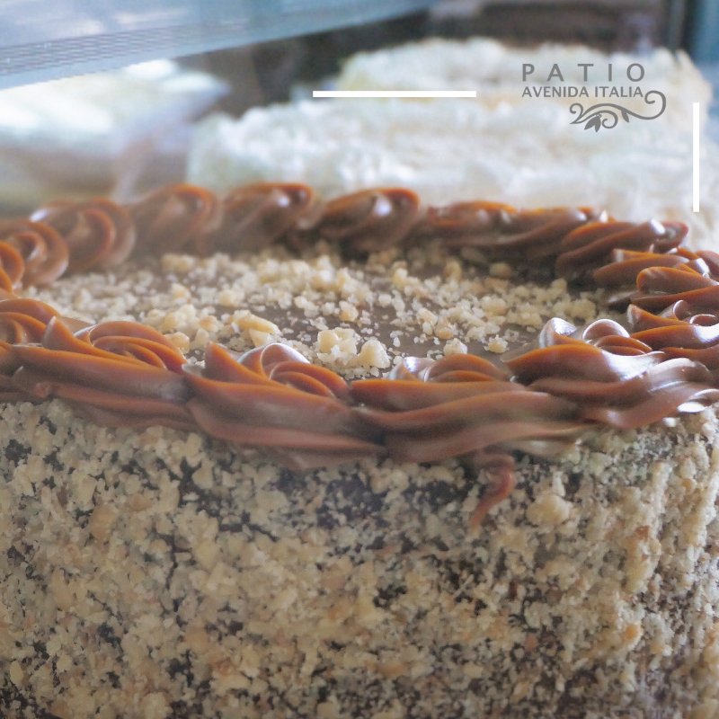 Todo listo para recibir a nuestros dulceros del día. 😊 
Ven por tu postre individual o una torta completa para compartir.
 ¡Te esperamos! Av. Italia 1308