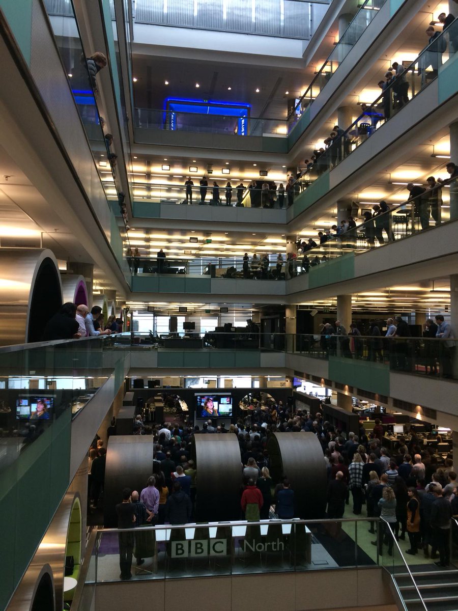 BBCNorthPR's tweet image. BBC Salford pauses to remember our friend and colleague Dianne Oxberry, who died yesterday.  

@BBCRadioManc
@BBCNWT

#Salford @MediaCityUK