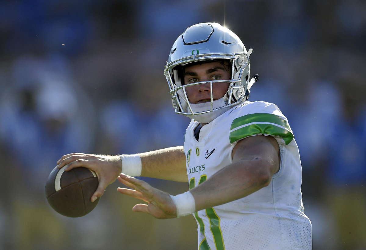 Oregon QB and former 4 star duel-threat QB Braxton Burmeister has entered the NCAA transfer portal.