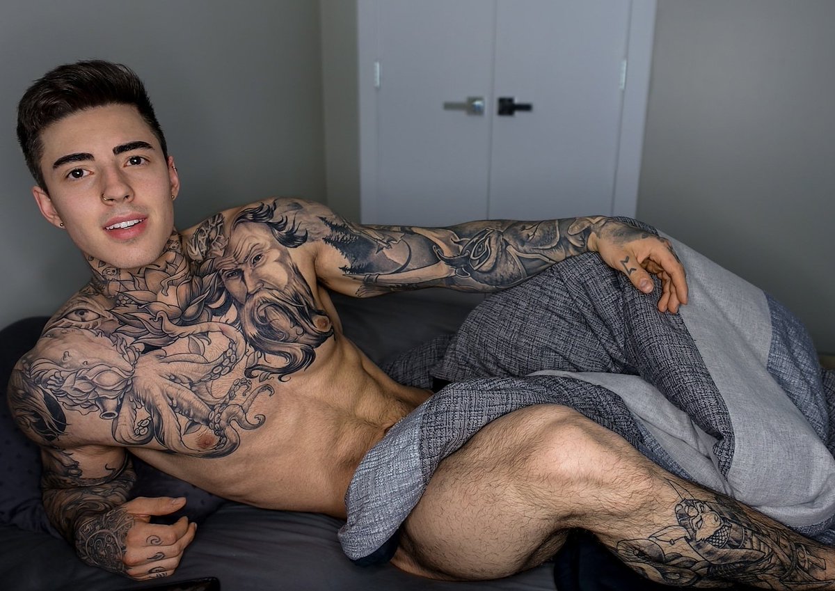 Onlyfans.com/Jakipz. dick and sexy tatted body on his onlyfans page. #gayme...