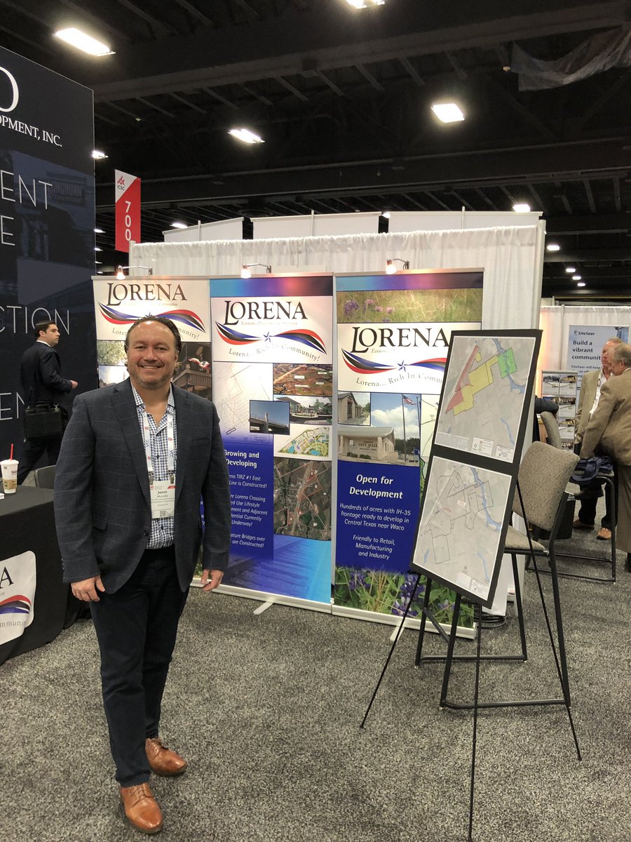MundoEDC's tweet photo. Thanks to #ICSC for a great show! #Lorena #LorenaEDC #ICSCRedRiverConference https://t.co/yuki3hR3i8