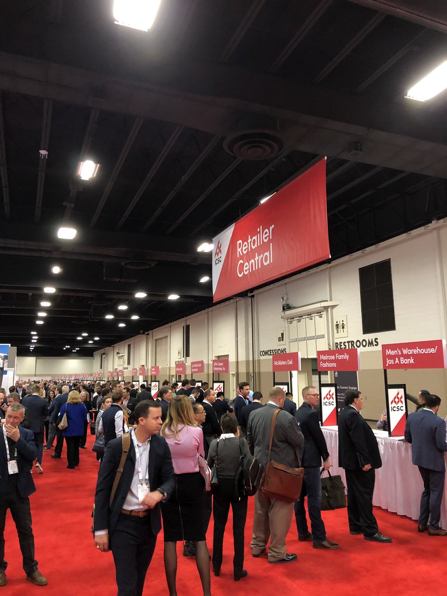 MundoEDC's tweet photo. Thanks to #ICSC for a great show! #Lorena #LorenaEDC #ICSCRedRiverConference https://t.co/yuki3hR3i8