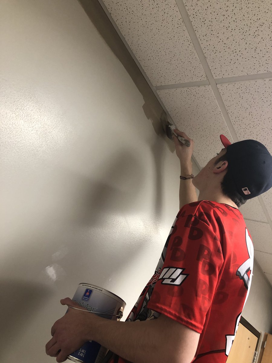 ccadvancedpaint's tweet photo. #officespace Students getting some Industry painting and how to work around the public eye. @CentralCampusDM https://t.co/h0aBKA6qn9