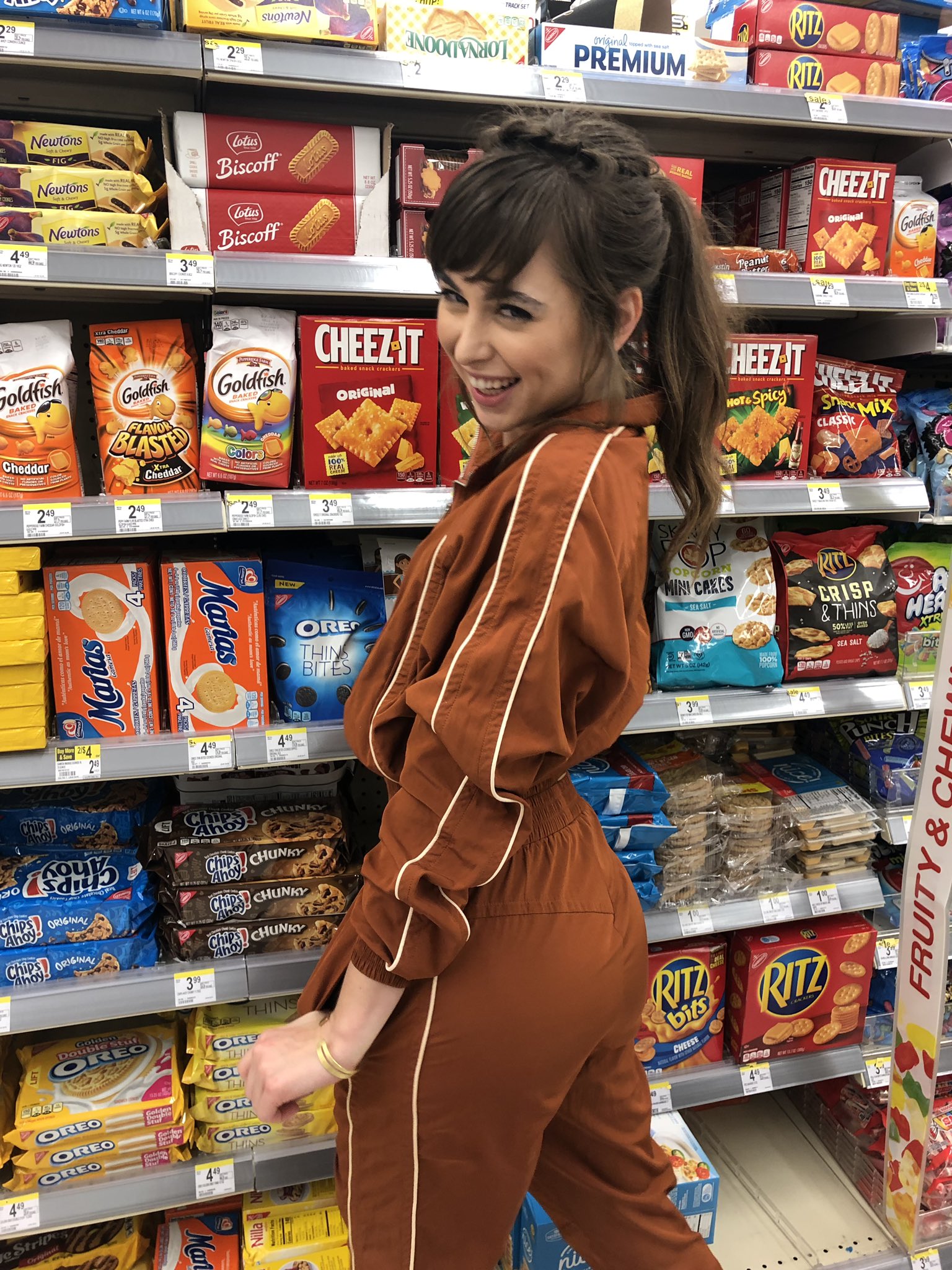 1 pic. What’s your favorite snack? https://t.co/NH7S4Vm3tS