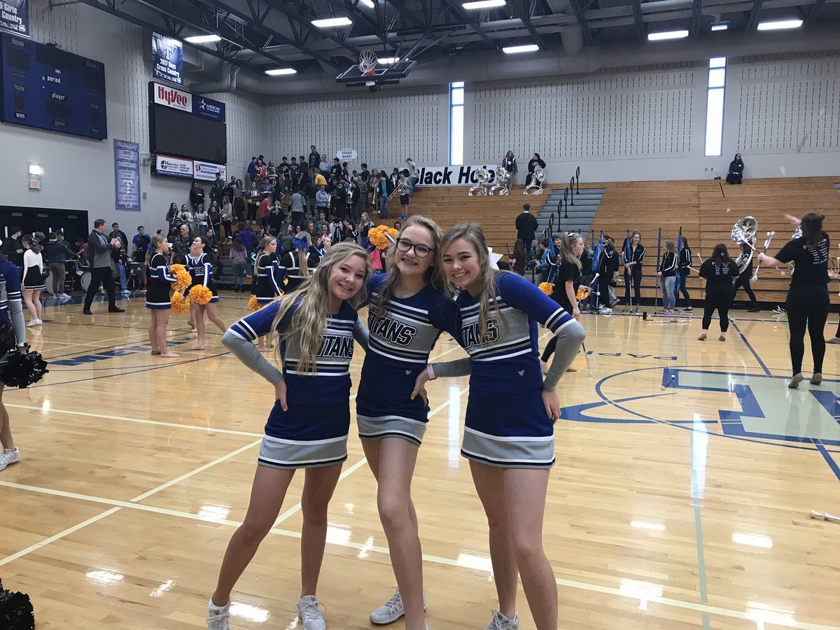 PLSJVRsvCheer's tweet photo. Pep Rally!🎀 https://t.co/AJsJxGeSPB