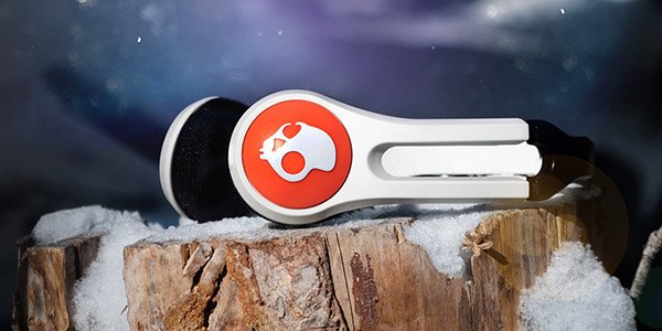 #RETURNOFACLASSIC GIVEAWAY! 
Want to win a pair of Icon Wireless Headphones + a Skullcandy Beanie?

TO ENTER: Like + Retweet this post. 

The winner is announced Jan 12th. Go get it!