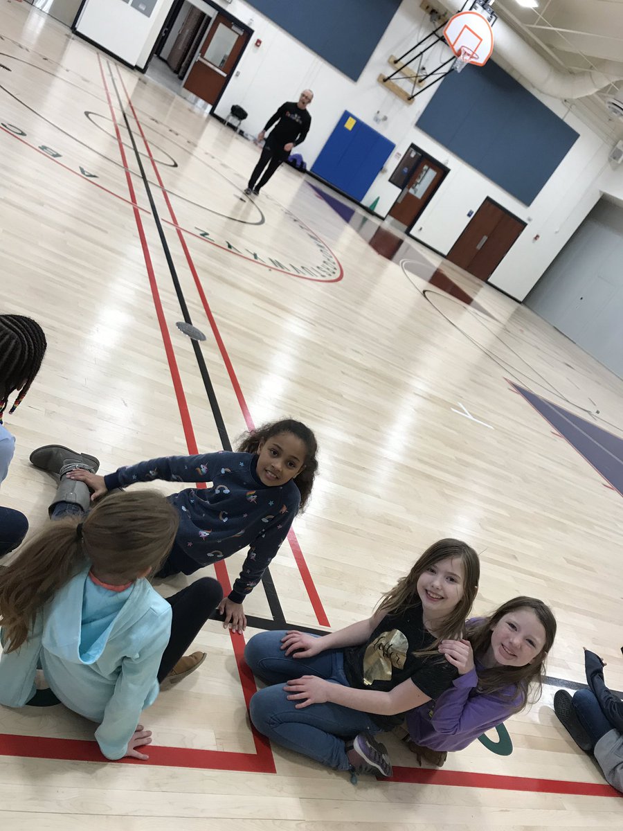 ManorViewAACPS's tweet photo. #DrRecess #ThirdGrade #MsSnappsClass @Amber48679171 https://t.co/Pv3LhmjUnR