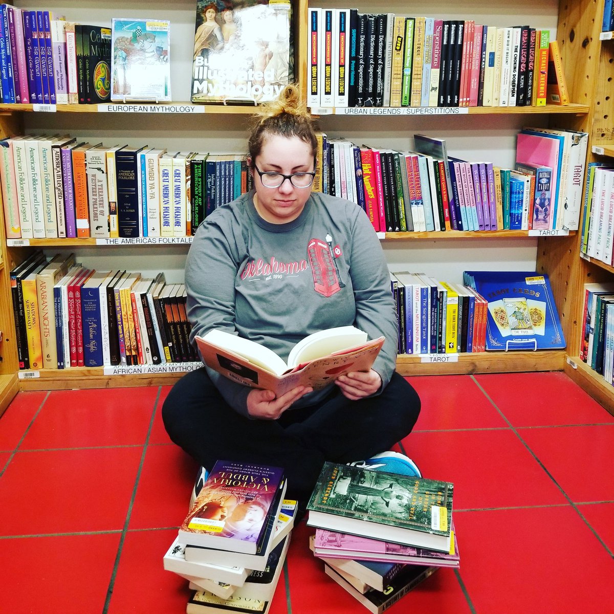 advnsbetweenpgs's tweet photo. Happy place. @halfpricebooks 

#bookworm #books #halfpricebooks https://t.co/9fP9FLrd4M