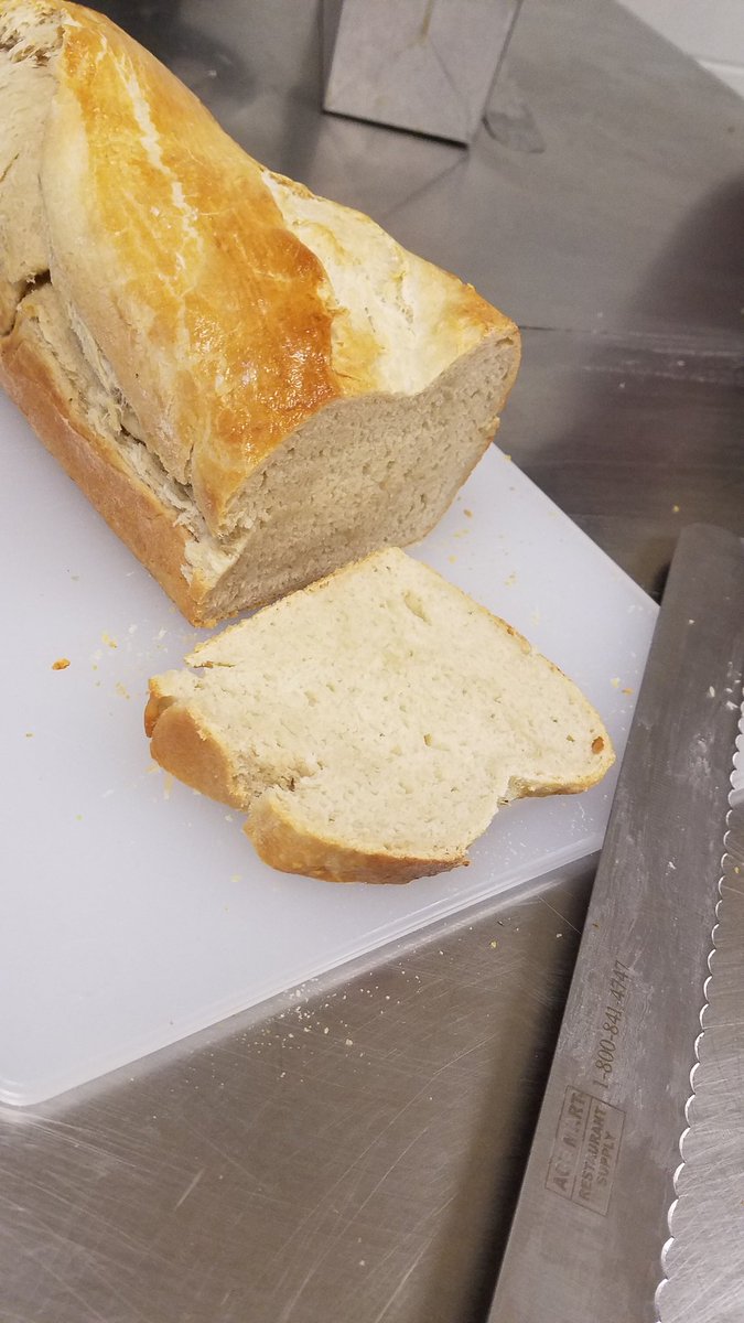 The smell of fresh baked bread all up in <a href="/OConnorCulinary/">OConnor Culinary</a> today 🍞is to die for!!!!!!