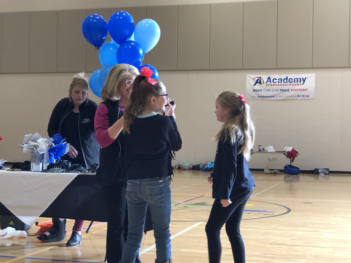 HallcoFES's tweet photo. Here are some more winning Friendship Falcons. Hard work and determination wins! #hallcotechco19 https://t.co/UUY1sK1aFL