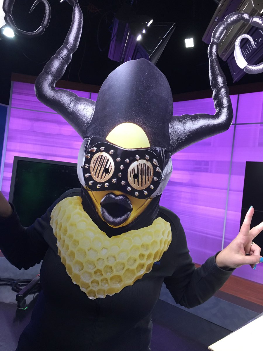 wtcep's tweet image. Happy Friday! We are at @KFOX this morning getting the Western Tech Fox Lounge ready. Hard work deserves some fun! 👍🤘🏻We couldn’t resist trying on the masks from ‘The Masked Singer’ Show. #queenbee #wtcproud #kfox