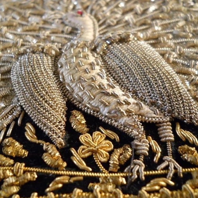 TooshStudio's tweet photo. #behindthescenes .
.
With #newyear just started, we bring you behind the scene pics. #Indianwedding season and #festiveseason will be around the corner too. 
Who doesnt want to look ravishing on the Grand Day ? 
#bridesbytoosh. 
Majestic Range of #bridal… https://t.co/aop0J7Kq8B https://t.co/HOW1d3bgFH