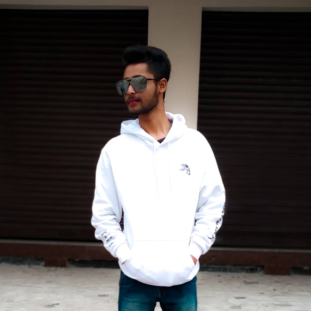 KaranBharial's tweet photo. Loyalty is Rare if You find it ,keep it 🖕☮️ peace 🖕
#like4like #followforfollow #l4l #f4f #follow4follower #instaboy #instagood #instafan #brownboy #editing #black #commentforcomment #comment #canonphotography #fashionblogger #blogger #instafam #newpost https://t.co/mWVQ4ekDJI