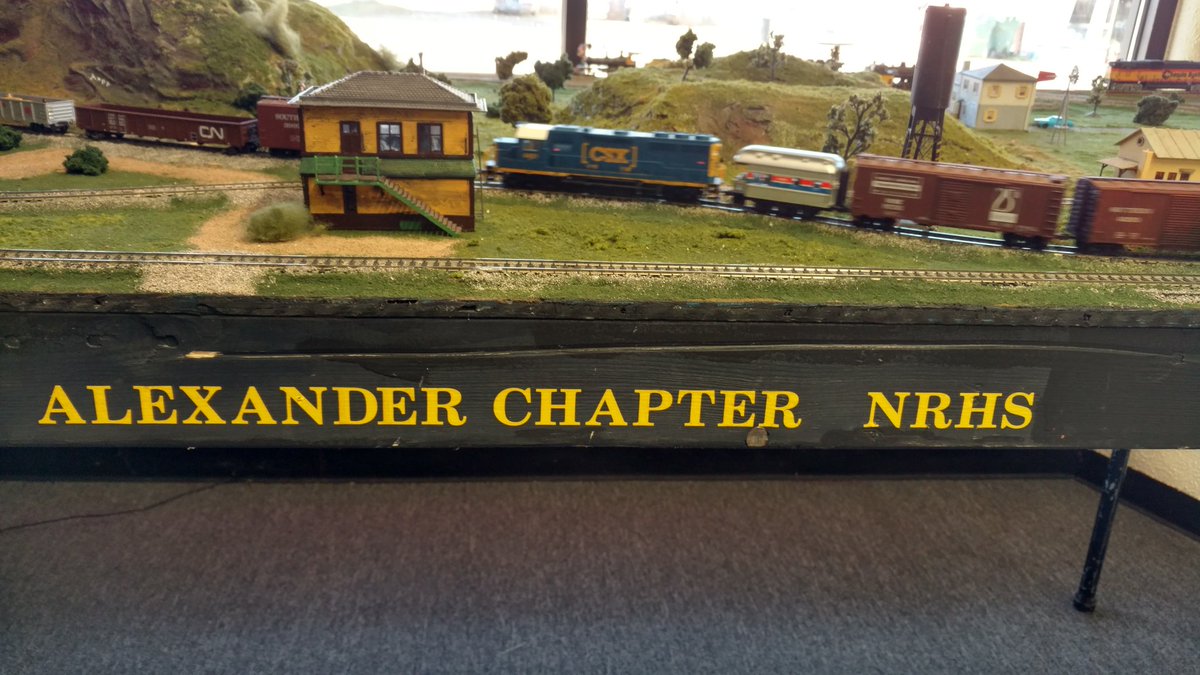AlexanderNRHS's tweet photo. Running model trains to our hearts' content here at the Southeastern Narrow Gauge &amp; Shortline Museum this weekend... Come see us!!! #SENGSM #AlexanderChapterNRHS #TrainsAreCool #CSX https://t.co/jtWkAIWOY0