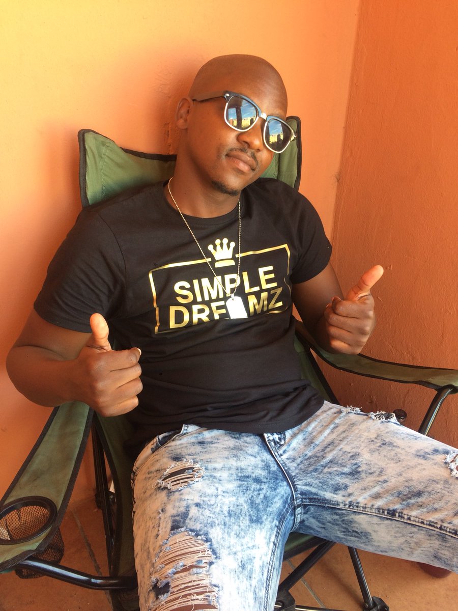 uVelisokuhle's tweet photo. Cool people own a Simple Dreamz Lifestyle t-shirt 🙂 https://t.co/6Mt8xnB25v