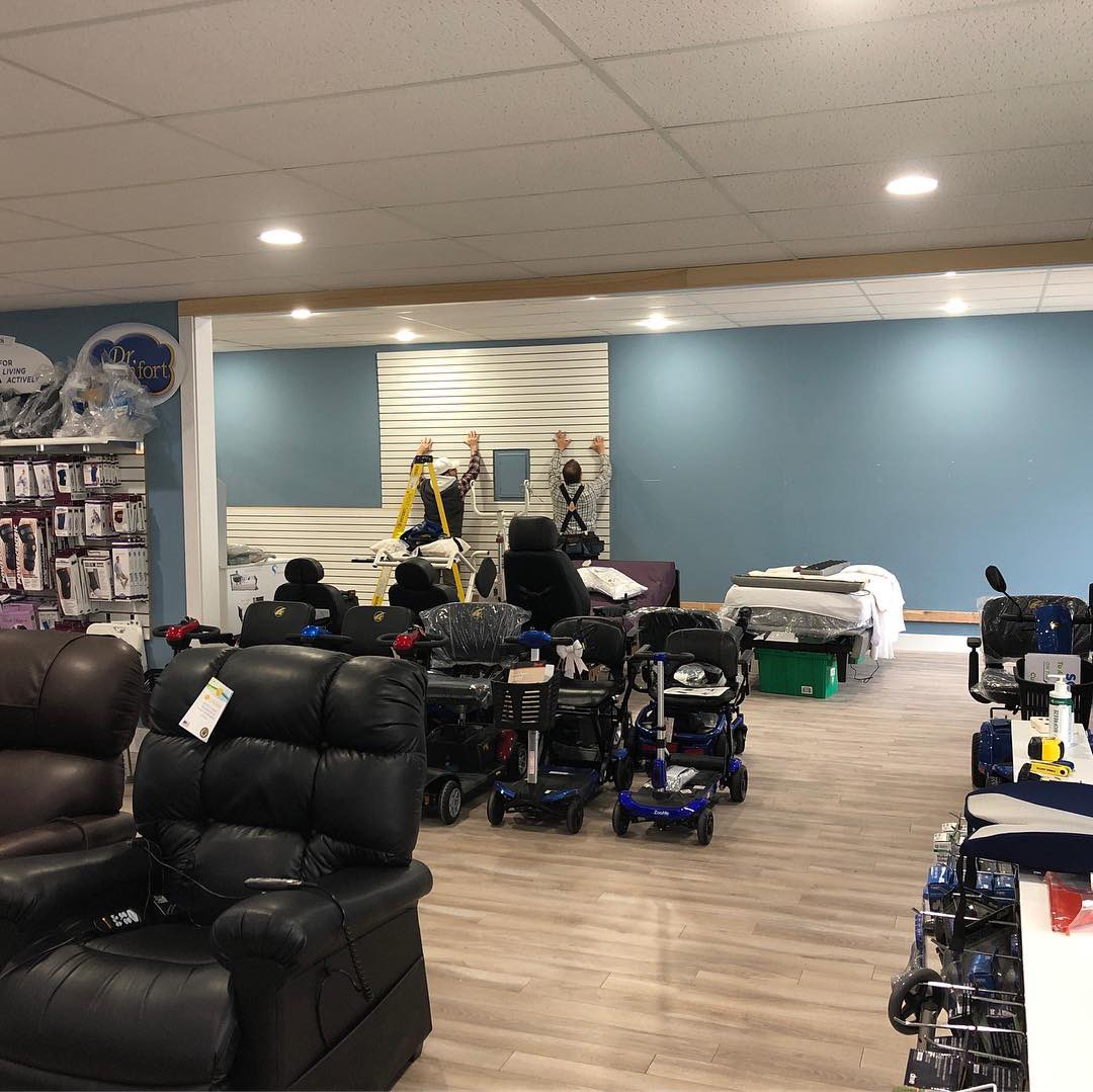 onthemendmed's tweet photo. Progress in the soon to be opened home rehab portion of OTM. 
Homecare beds, Patient Lift systems, Bathroom rehab solutions and much more, soon to be showing at OTM Rehab. 
What a tremendous crew we have, thanks to Kenny, Larry and Max for all their hard work and dedication. https://t.co/MyP2XF1QXD