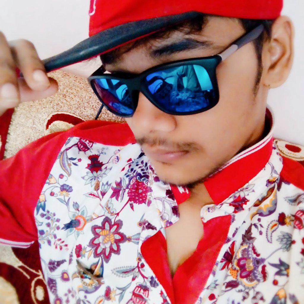 vibingharsh_'s tweet photo. @HiHonorIndia #HONOR10Lite #HONORFan #StylishAISelfie 

Here is My Stylish Selfie 😍
@HiHonorIndia ❤

Join Friends 

@Yashii_Rishika 
@NikitaBobade3 
@not_james_bond9 
@kapil_vinayak_ 
@rising_emperor 
@Rubalsandhu5 
@desichipakli 
@DivyaK72636793 
@adarshsingh_17
@sapiobhuvi 
@anmol_online https://t.co/CaylX6Up7l