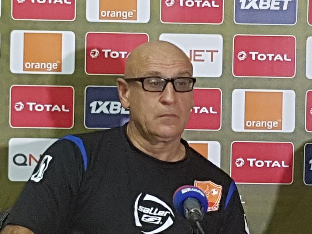 ndirediallo's tweet photo. Patrice #Neveu après le nul (1-1) du @horoyaac face à @EsperanceSTunis : '' Ça fait mal de prendre un but à la fin du match ''
#HACEST #CAFCL @FOOT_224 #Guinée 🇬🇳 https://t.co/HTaK6vQ1Qz