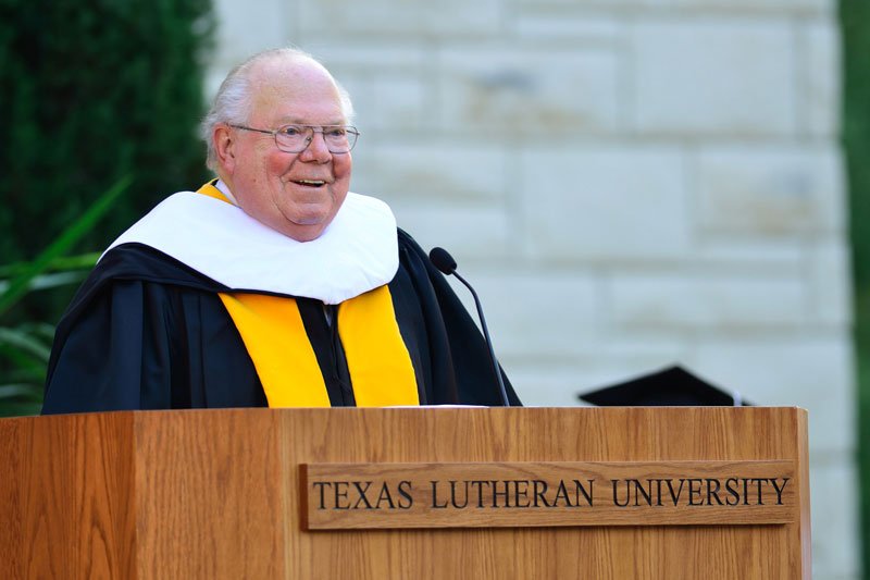 SCAC_Sports's tweet photo. Don't miss this week's episode of #SCACtalks as the crew sits down for an extensive interview with @txlutheran graduate and broadcasting legend Verne Lundquist. Click here for part one of the interview (part two will be released on 1/15): https://t.co/zRGwjrrvo3 https://t.co/PsNJfgSzkg