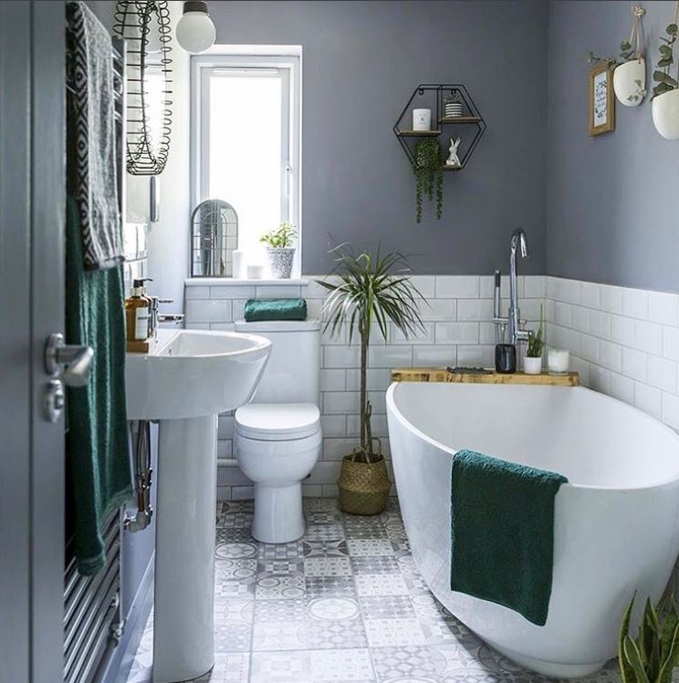 IN_VEKA's tweet photo. We are loving this stylish bathroom, the patterned floor matches grey and green colour scheme perfectly! Top tip: Try adding plants to your interior to increase oxygen levels and purify the air 🌵
Photo credit: @_the.west.nests_
#Bathroom #Bathroomgoals #Patternedfloor #Plant https://t.co/0LJrTA6pqv