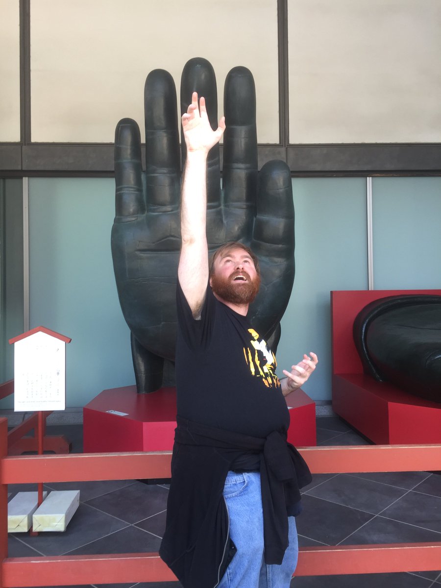 partialarc's tweet photo. Mike summons 'Bigby's Hand'!
#japan #nara #bigbyshand #dnd https://t.co/jOTKtOmxrz