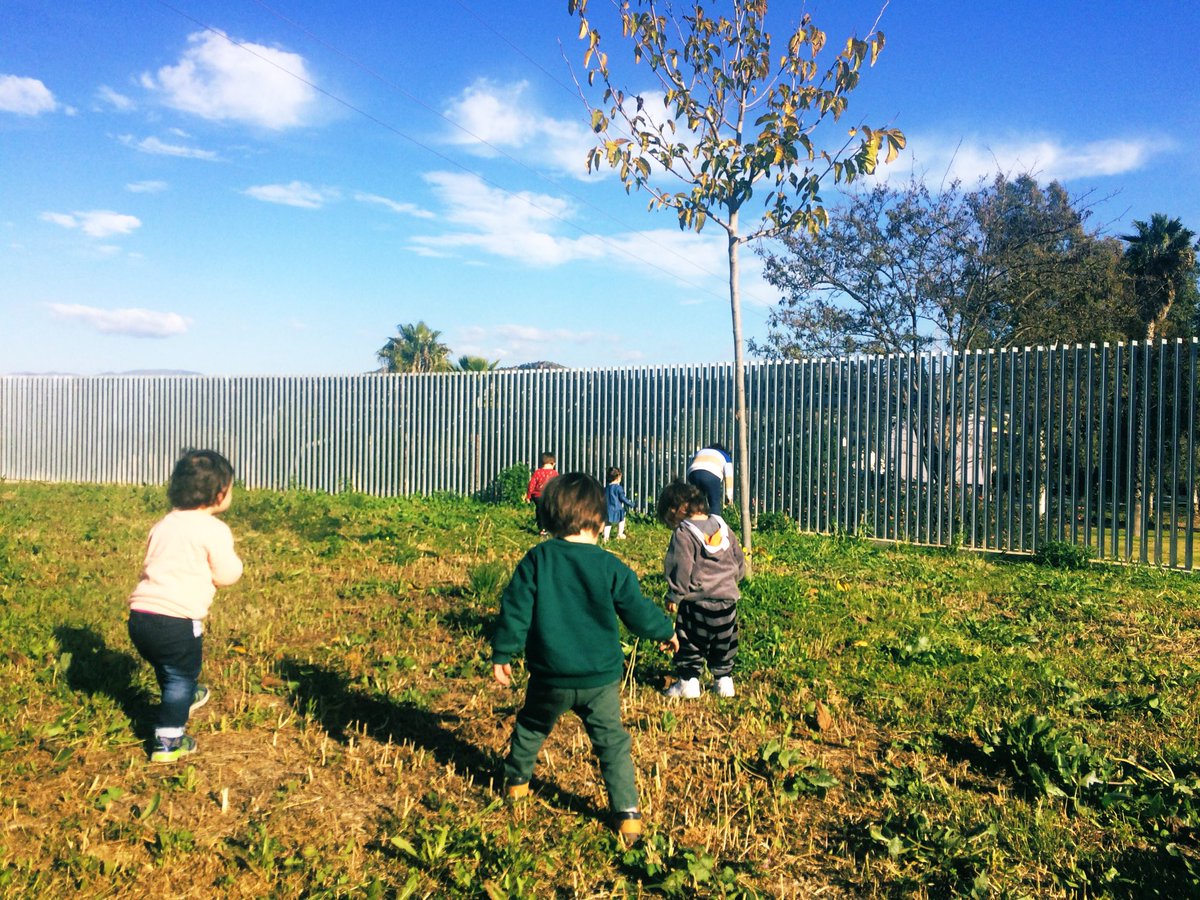 Ro_gp's tweet photo. Disfrutamos de nuestro entorno! Nuestros alumn@s se vuelven aventurer@s y salen a buscar 🐌 y 🌼#PTA #BabySunland #Naturaleza @MarinaSoto82 @NoeC89 @zamudio_paqui @Novaschool_es https://t.co/DWkmzWBhjs