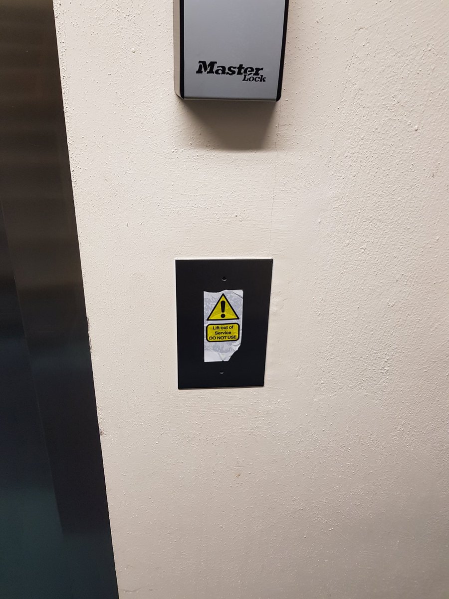 ProfLRobinson's tweet photo. Hi @SEFLLP @SussexUni @SussexUniStaff do you know what would be a great start to the year? if I could safely get in and out of buildings at work. #ArtsB #Inclusivity is an act not a slogan https://t.co/vWr3eFBehN